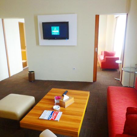 Sapadia Hotel Siantar بيماتانغسياتار المظهر الخارجي الصورة