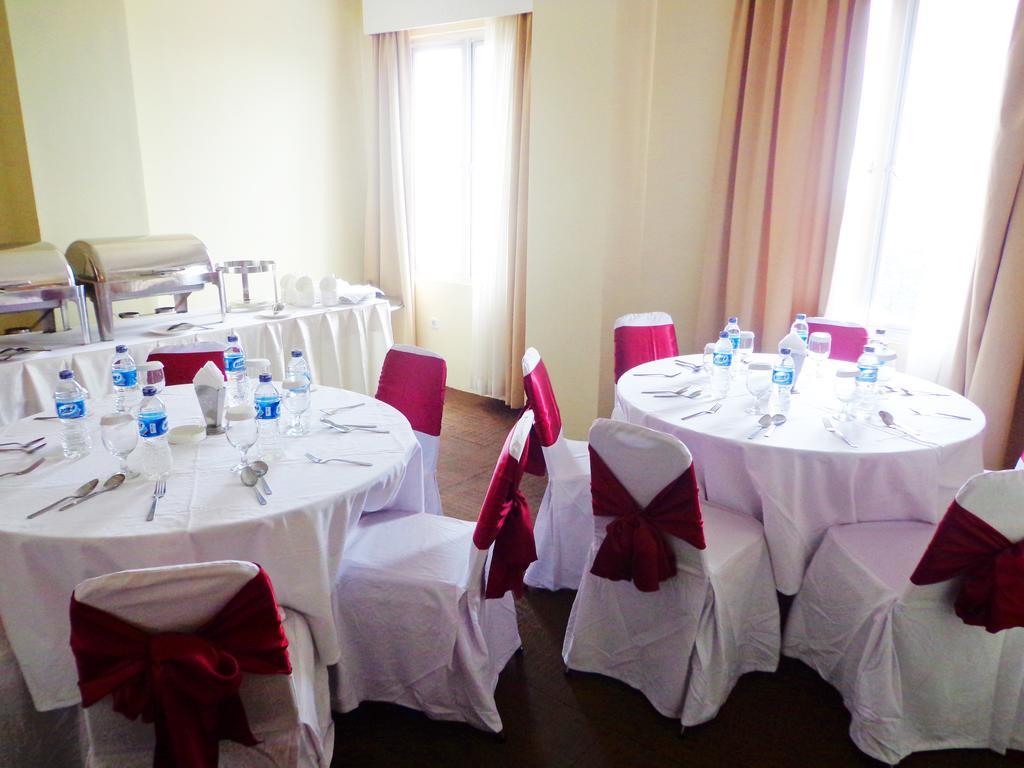 Sapadia Hotel Siantar بيماتانغسياتار الغرفة الصورة