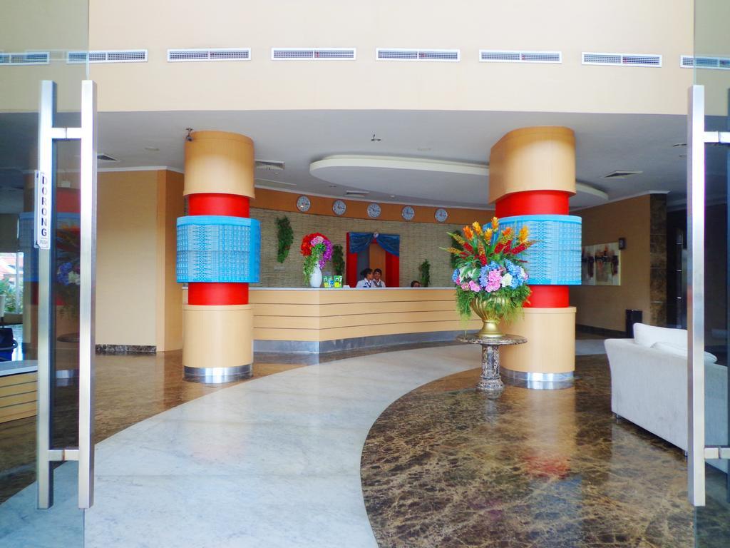 Sapadia Hotel Siantar بيماتانغسياتار المظهر الخارجي الصورة