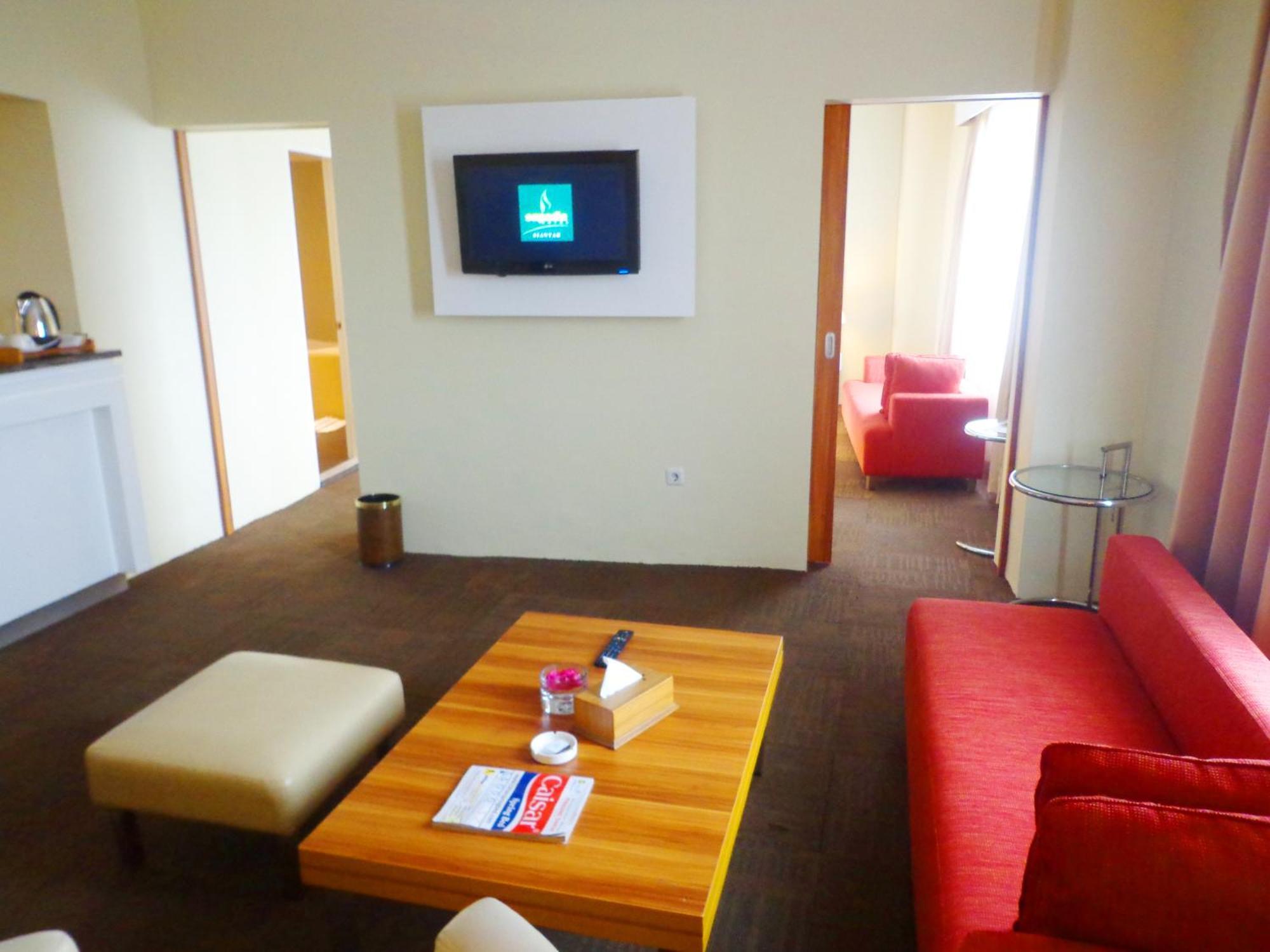 Sapadia Hotel Siantar بيماتانغسياتار المظهر الخارجي الصورة