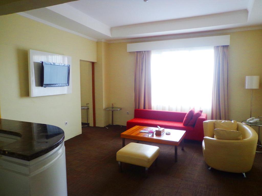 Sapadia Hotel Siantar بيماتانغسياتار المظهر الخارجي الصورة