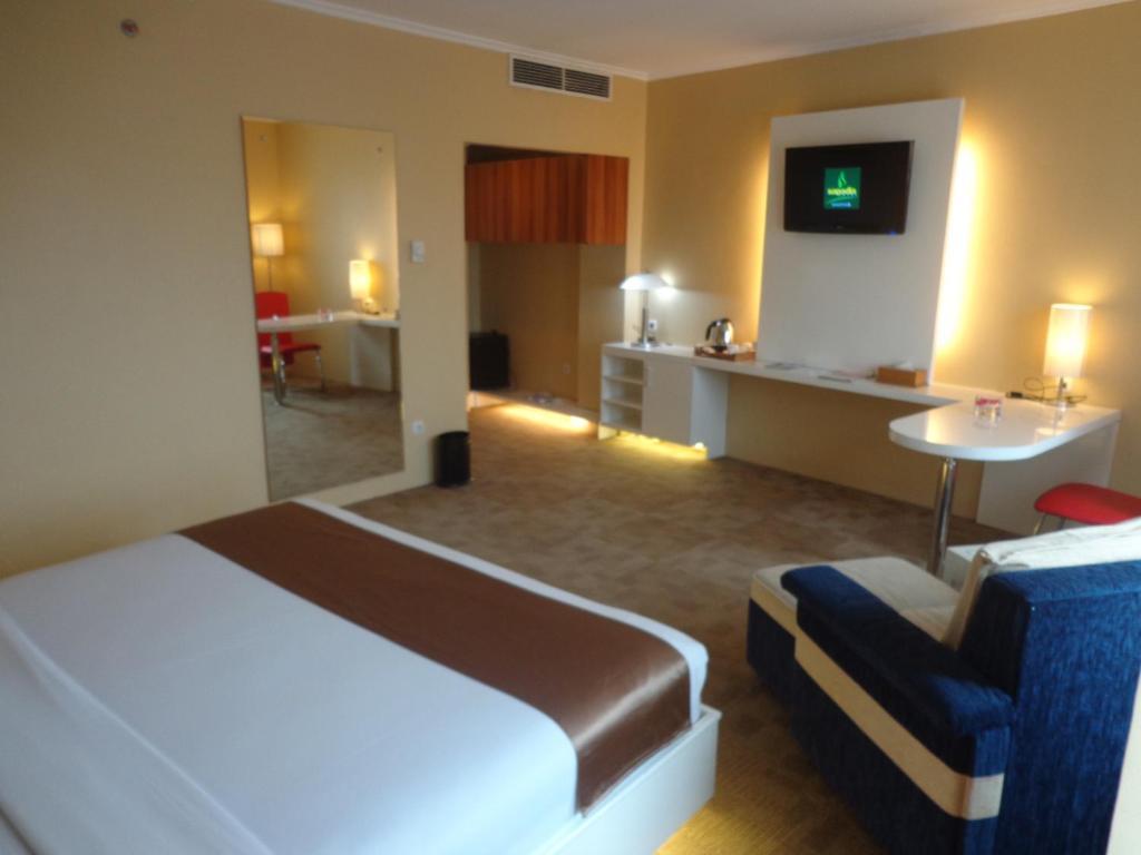 Sapadia Hotel Siantar بيماتانغسياتار الغرفة الصورة